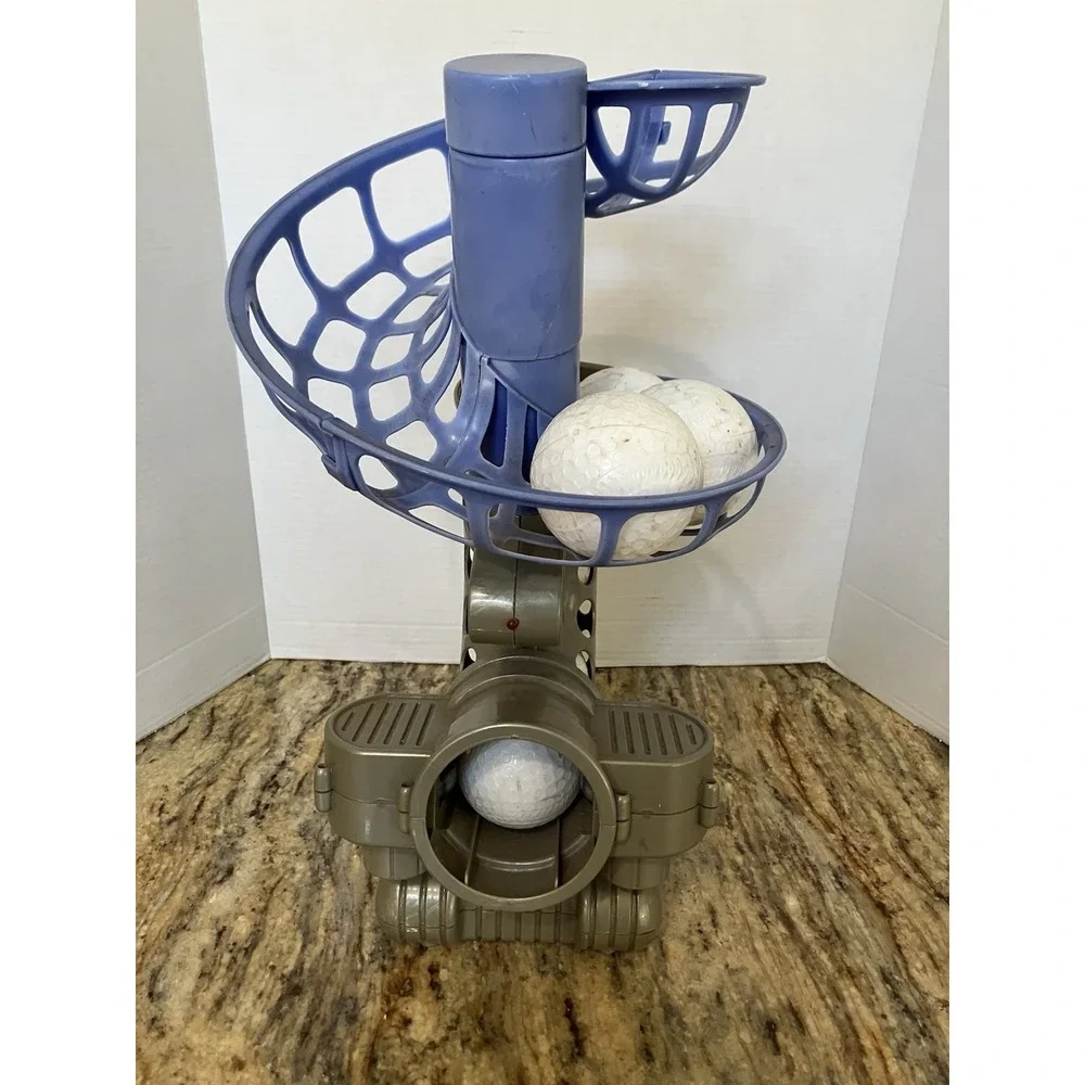 Electronic Baseball Pitching Machine Adjustable Every 7 Seconds 5 Balls Fun